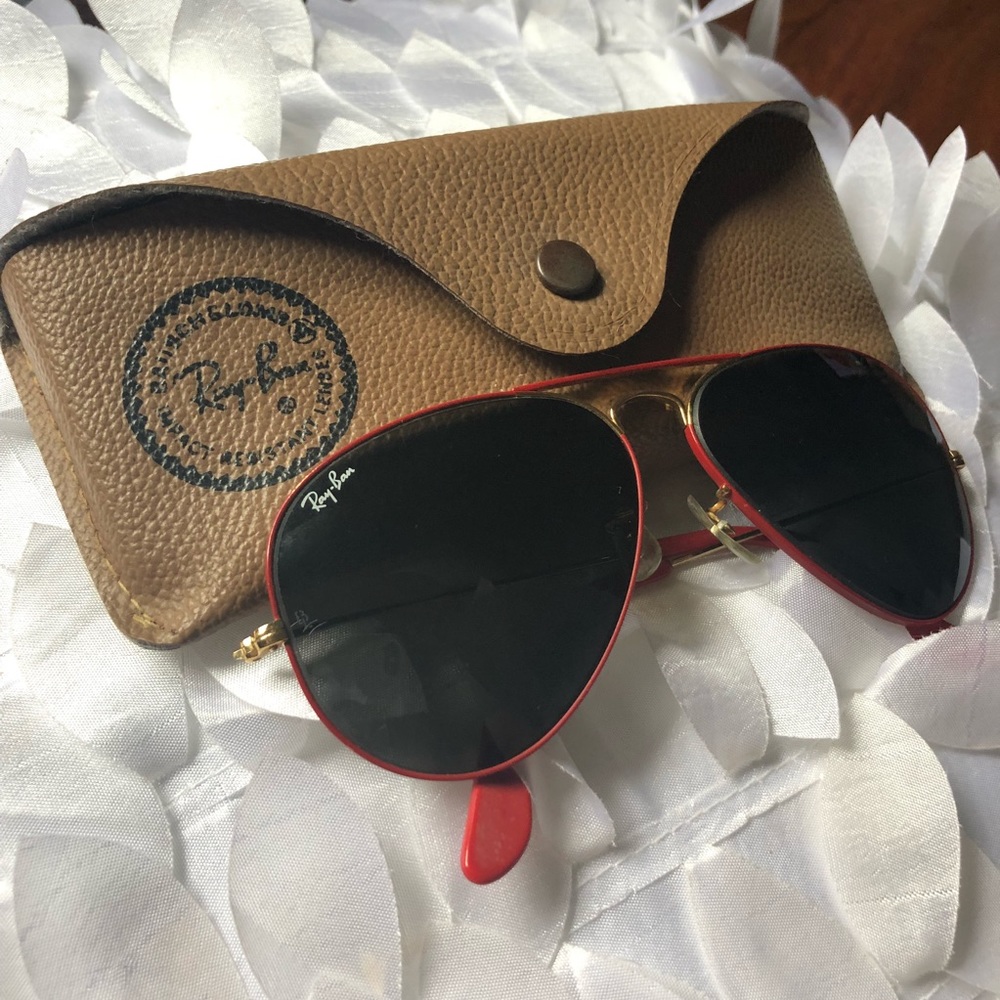 Vintage gently used RED Ray Ban Aviators.